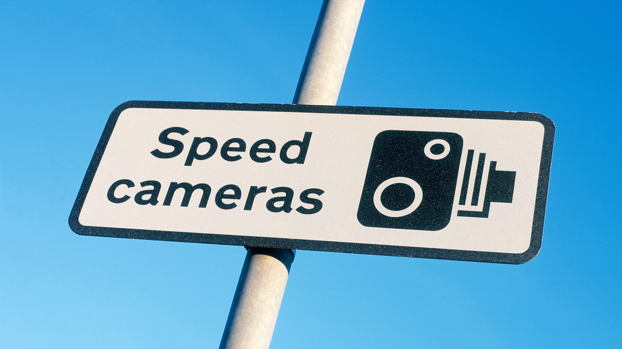 Gov. Ivey signs Alabama Work Zone Safety Act