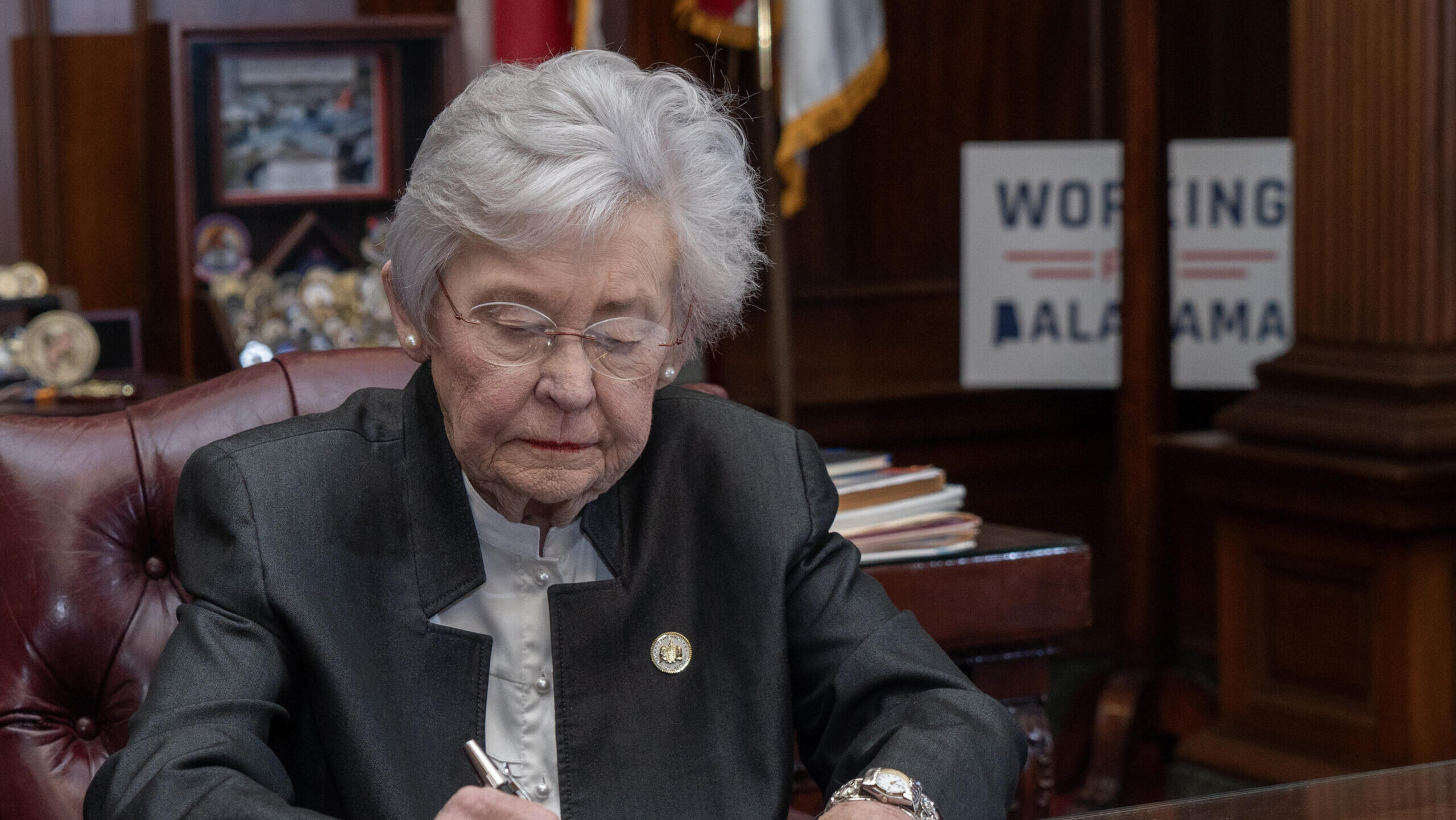 Gov. Ivey showcases healthcare legislation signed into law